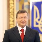 Янукович хоче освоїти Facebook i Twitter