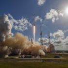 SpaceX опублікувала відео посадки ракети-носія на платформу в океані