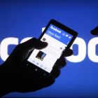 Facebook вривається до ТОП-25 сайтів уанету серед користувачів мобільних пристроїв