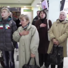 Флешмоб у Краматорську: відвідувачі супермаркету заспівали гімн України