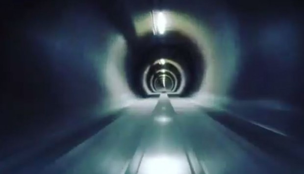 Майбутнє вже тут: Маск розігнав капсулу Hyperloop до 310 км/год
