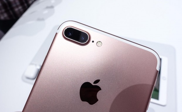 Нацкомісія з держрегулювання звязку офіційно дозволила використовувати iPhone 7 в Україні